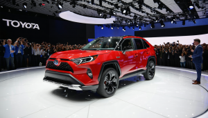 Le Toyota RAV4 2026 est sur le point de marquer un tournant dans l&rsquo;univers des SUV. Prévu pour être dévoilé officiellement le 21 mai 2025, ce modèle suscite déjà un vif intérêt parmi les passionnés de l&rsquo;automobile et les futurs [&hellip;]