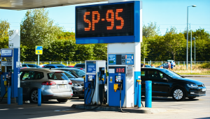 La dynamique des prix des carburants est toujours un sujet d&rsquo;actualité qui impacte directement les consommateurs et les professionnels du secteur automobile. Avec la récente baisse des cours du pétrole, des changements notables ont été observés dans les prix du [&hellip;]