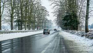 Alors que l&rsquo;hiver s&rsquo;installe progressivement, la Sarthe, comme de nombreuses autres régions françaises, doit faire face aux défis posés par la neige et le verglas. Chaque année, ces conditions hivernales entraînent des incidents sur les routes, mettant en danger tant [&hellip;]